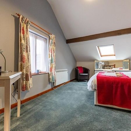 Katherines Court - Spacious Apartment With Rolling Hill Views Kendal Exterior photo